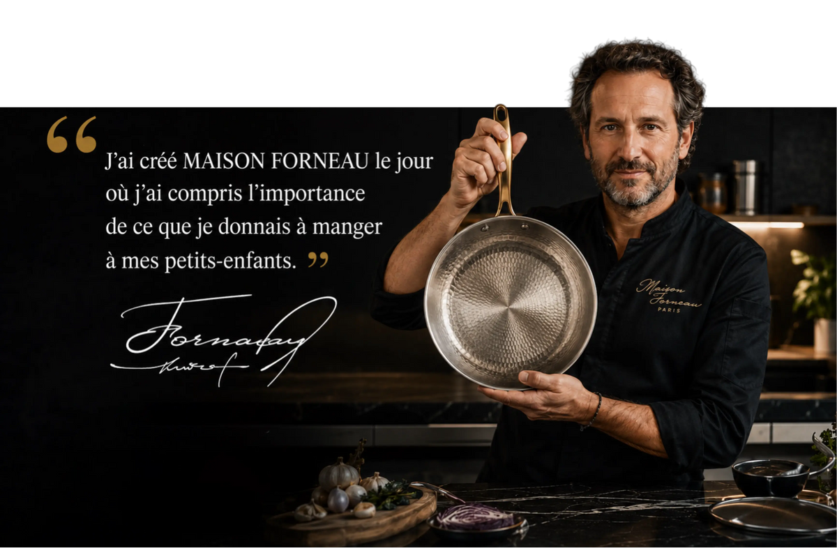 Olivier Forneau, fondateur de Maison Forneau, tenant une poêle en titane